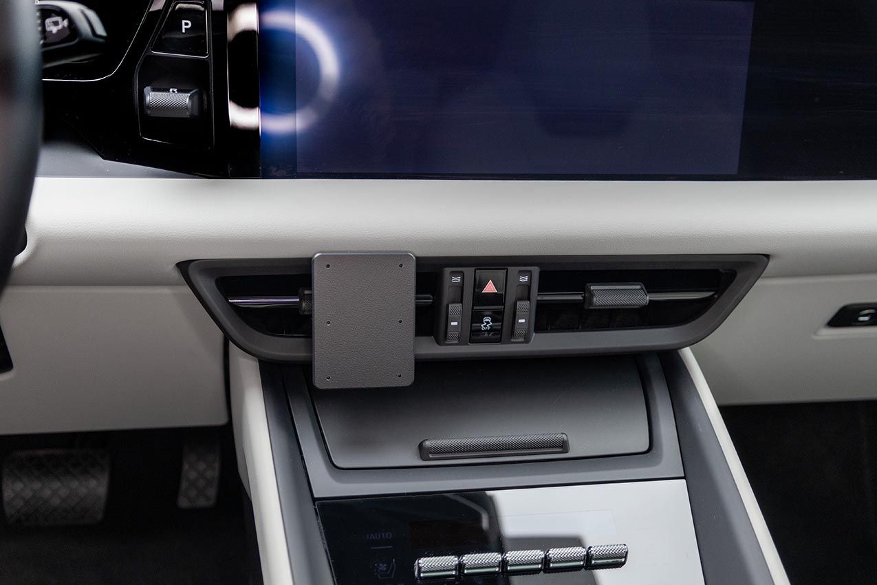 Proclip Porsche Macan Electric 25- Center mount